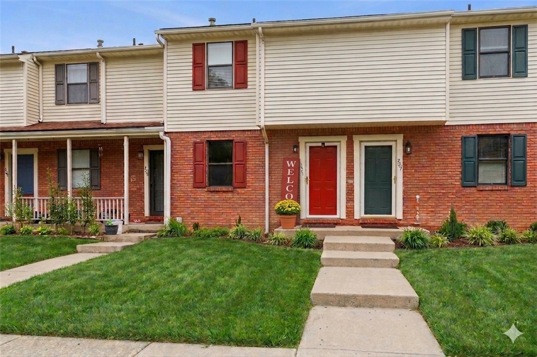 225 Woodhaven Dr — photo