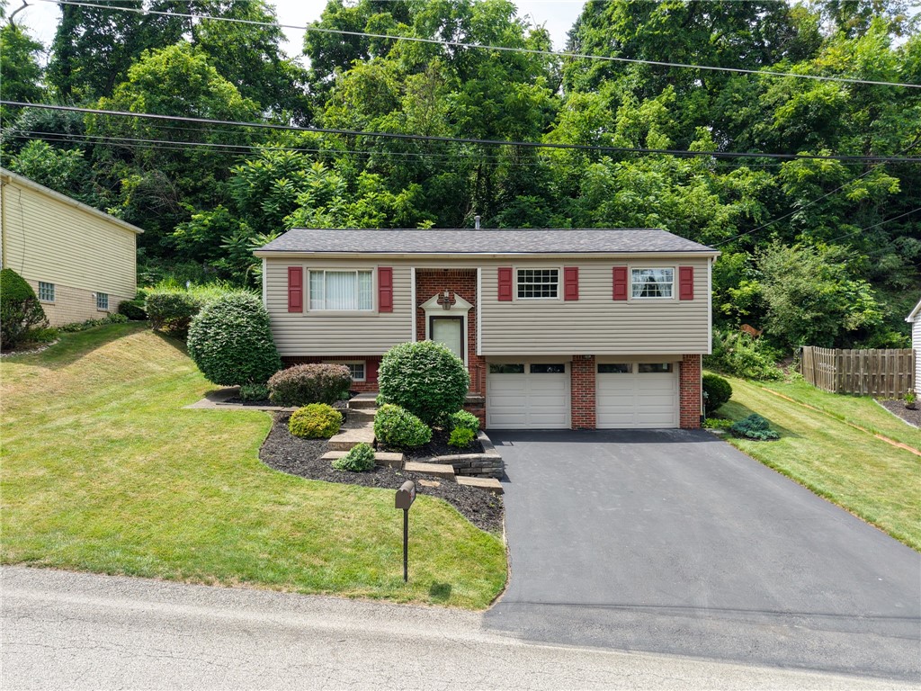 642 Pikeview Dr — photo