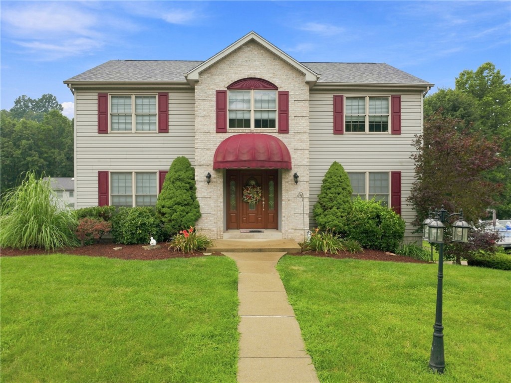 212 Apple Hill Dr — photo