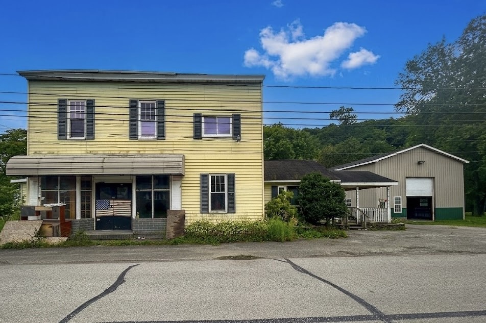 225 Main Street — photo