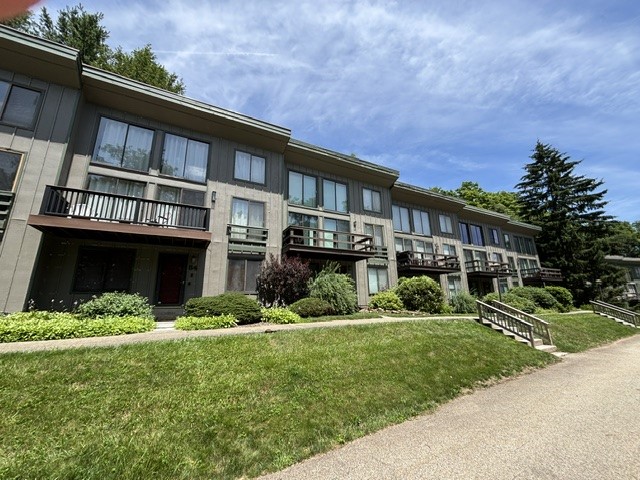 55 Valleyview Drive — photo