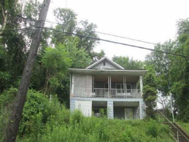 715 Greensburg Pike — photo
