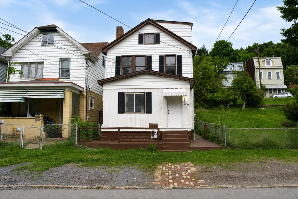 3234 Central Ave — photo