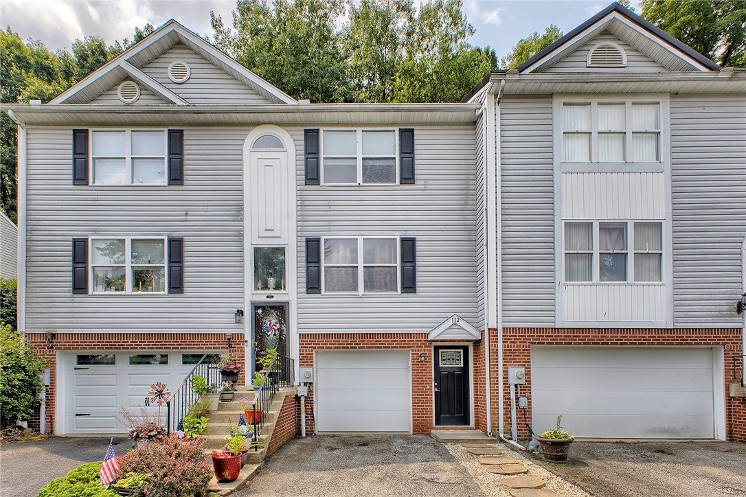 112 Winston Way — photo