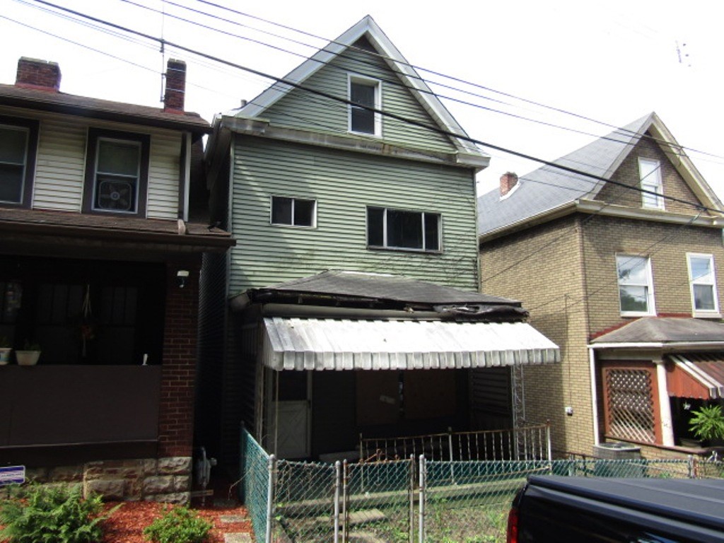 436 E Elizabeth St — photo