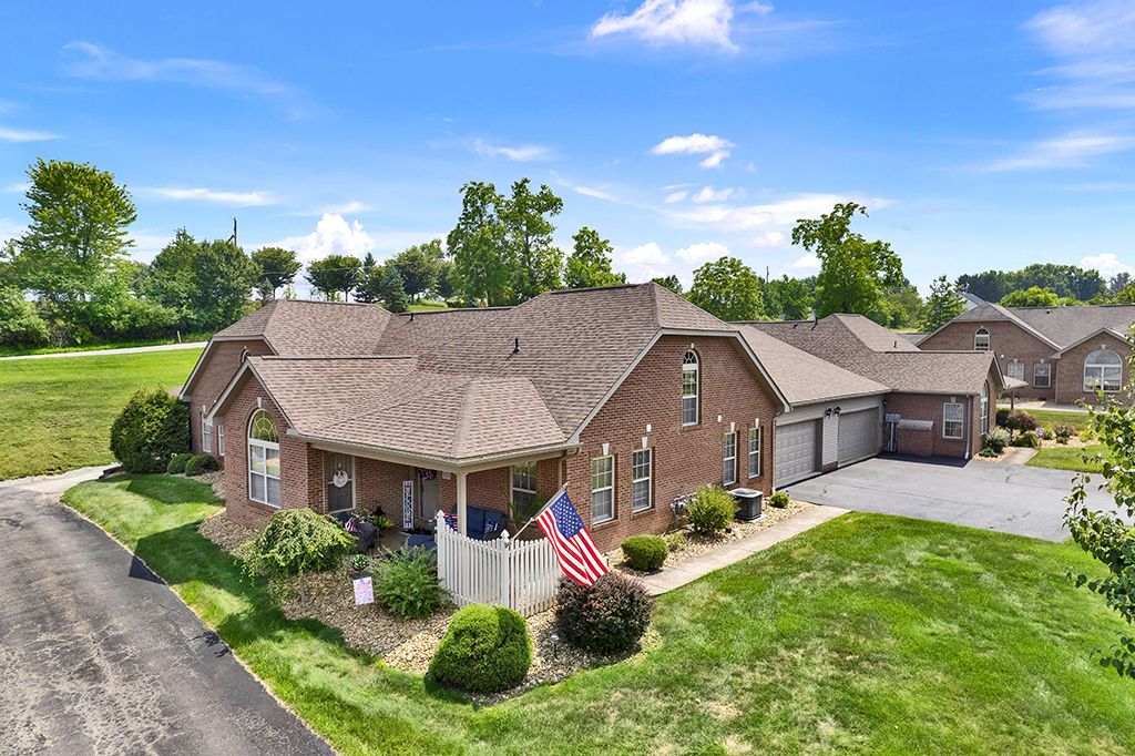 2102 Lake View Drive, Rostraver, PA 15012