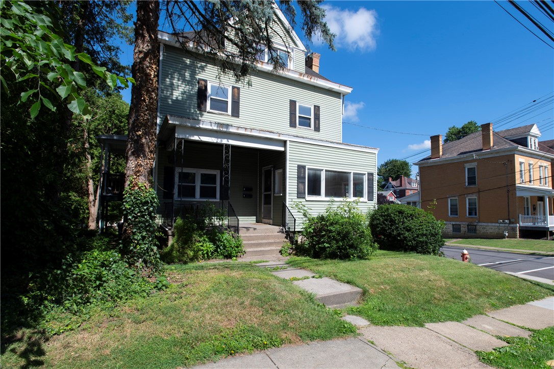 93 N Jackson Ave — photo