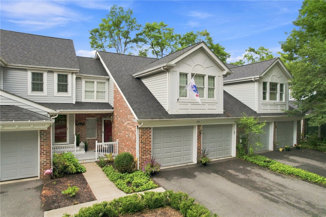 206 Waterside Dr — photo