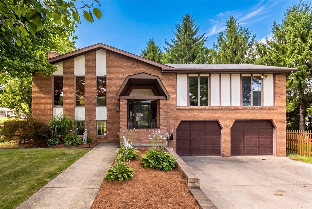 37 Rebecca — photo