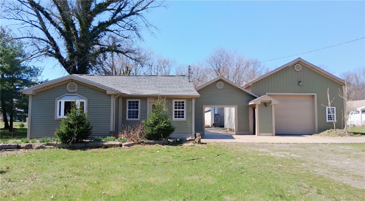 3331 Evergreen Rd — photo