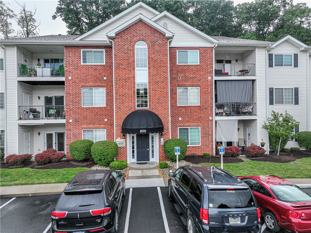 850 Hidden Ridge Crt 101 — photo
