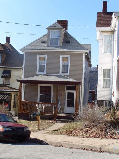 143 Ridge Ave — photo