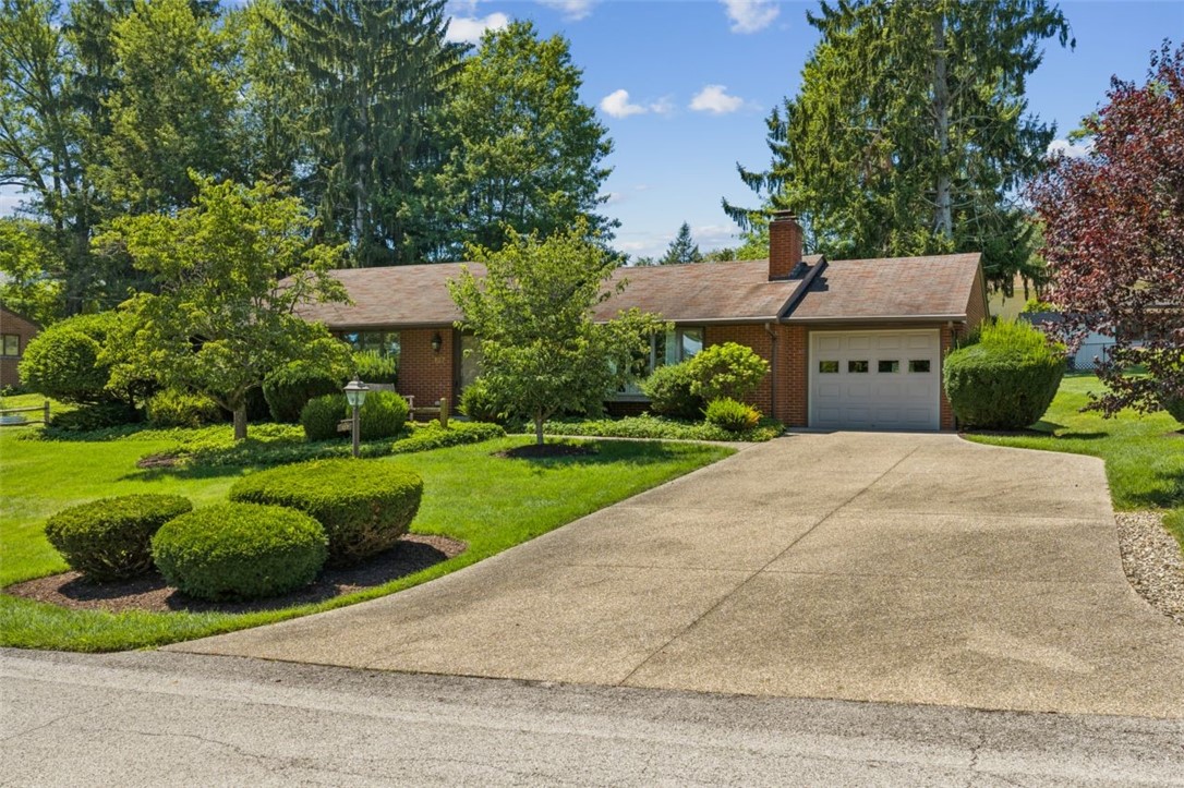 127 Allan Dr — photo