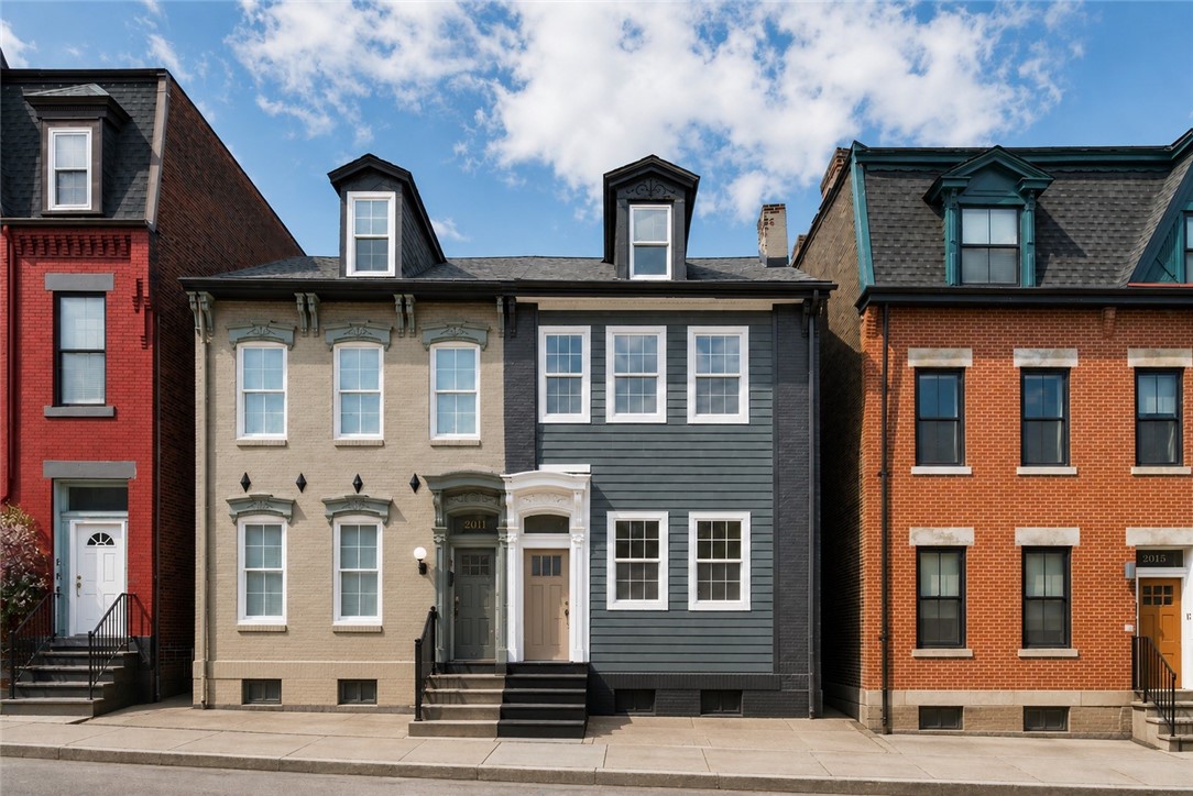2013 Forbes Ave — photo