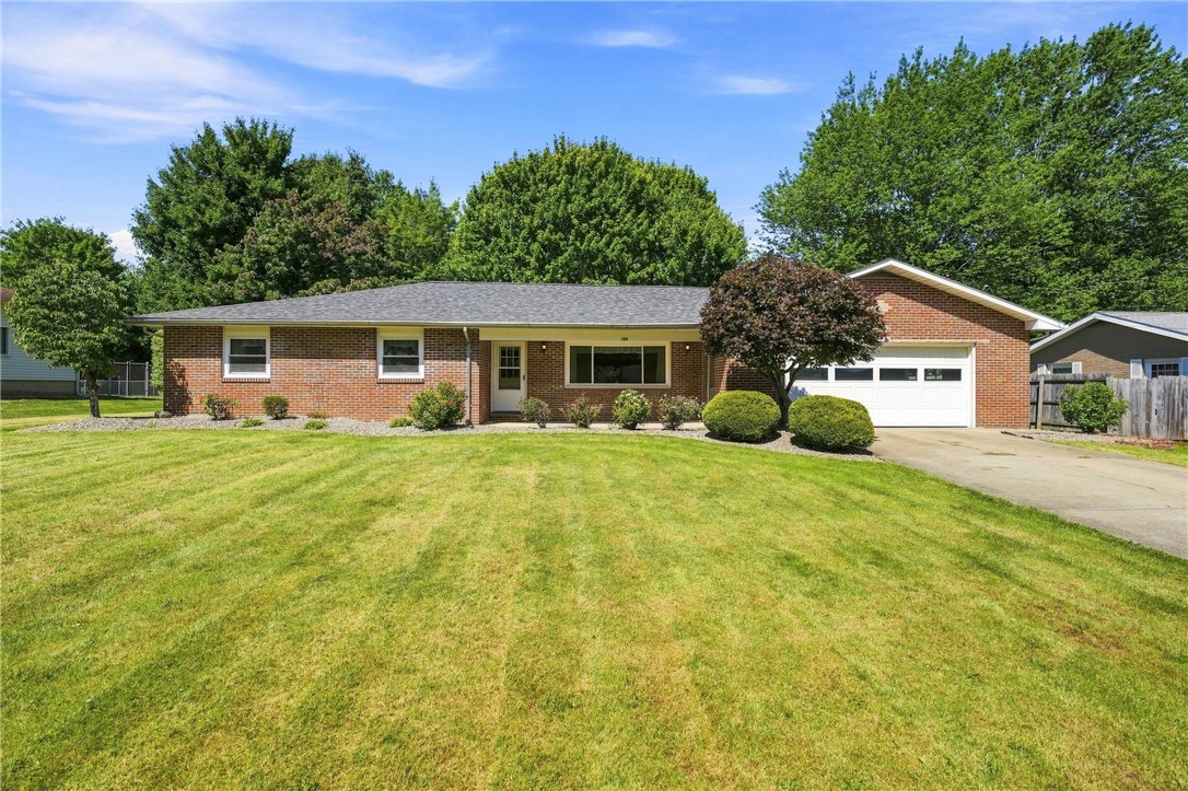 186 Donald Road, Hermitage, PA 16148