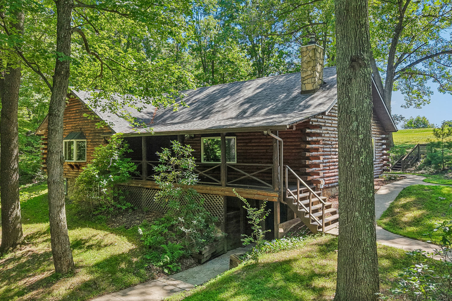 168 Airlane Drive — photo