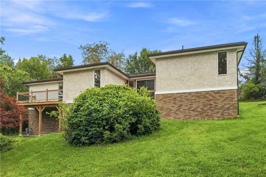 7440 Noblestown Road — photo