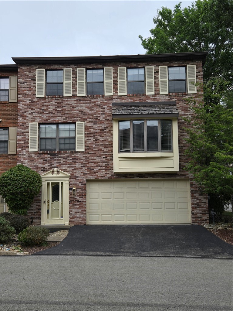 454 Gleneagle Ct — photo