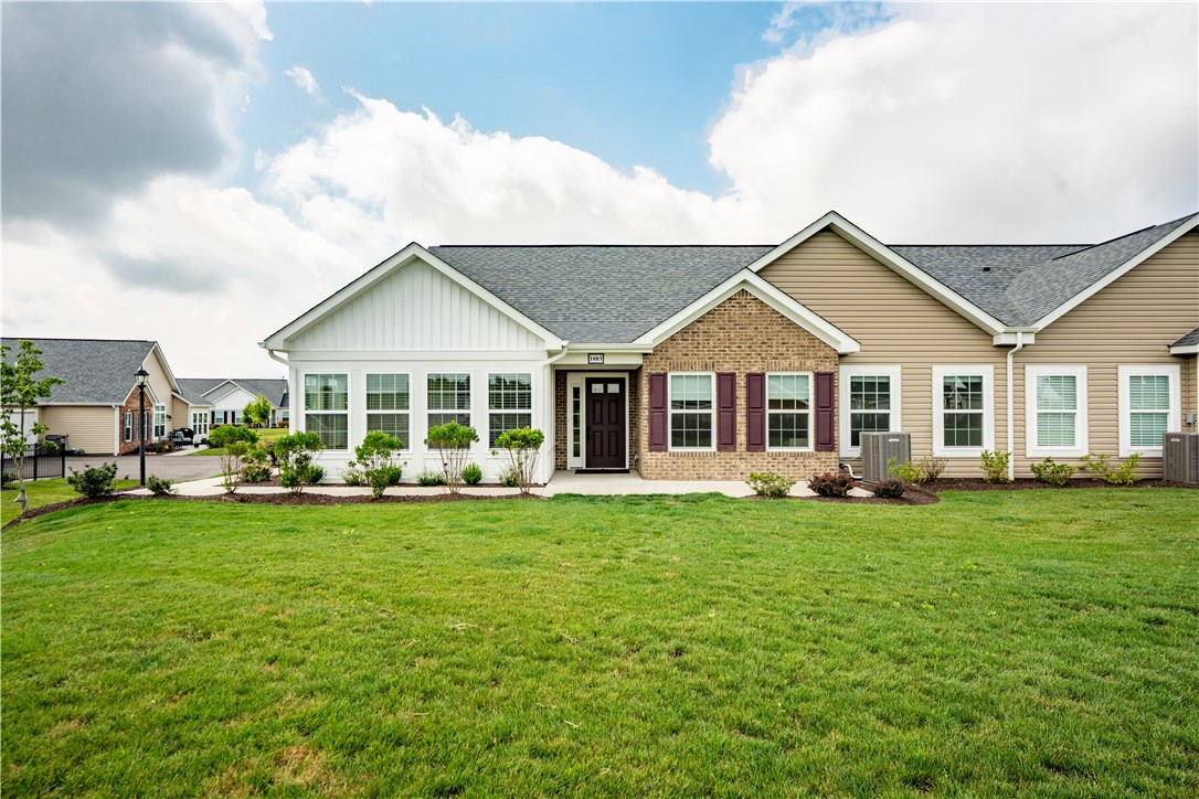 1083 Forest Oaks Drive — photo
