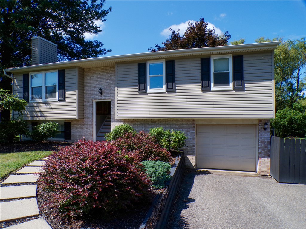 118 Whitney Dr — photo