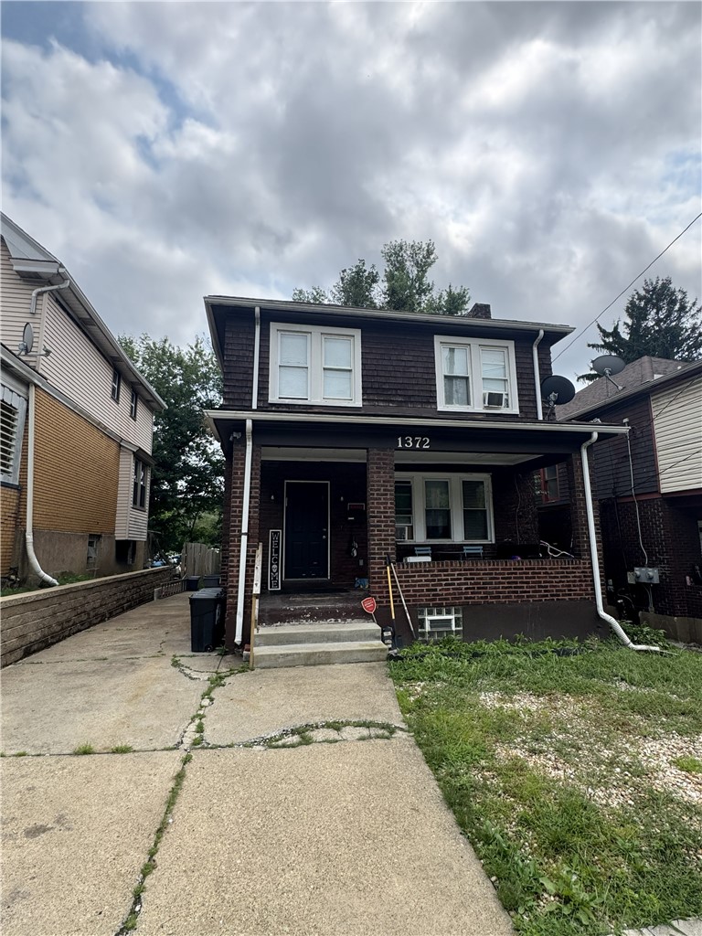 1372 Traymore Ave — photo
