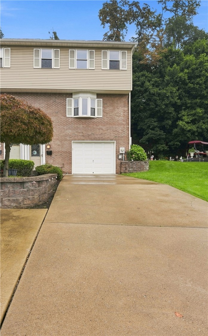 331 Clavale Dr — photo