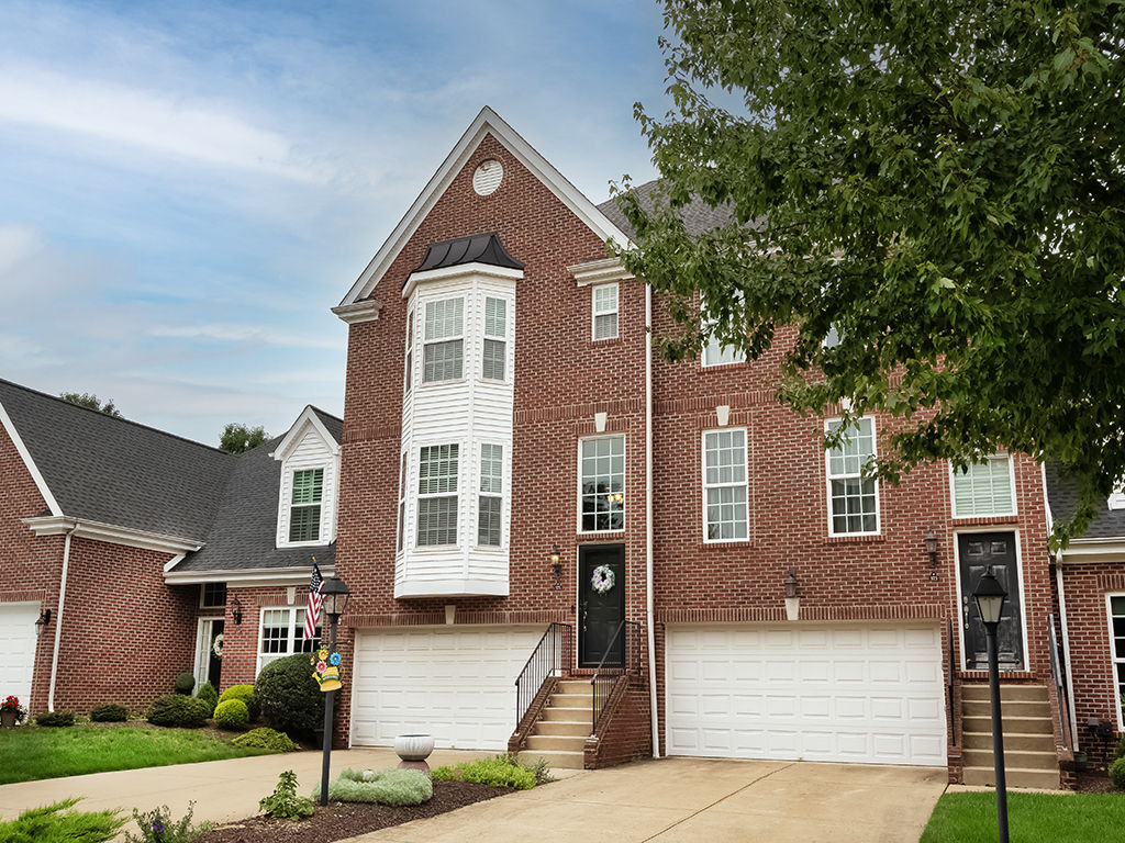 575 E Vanderbilt Drive — photo