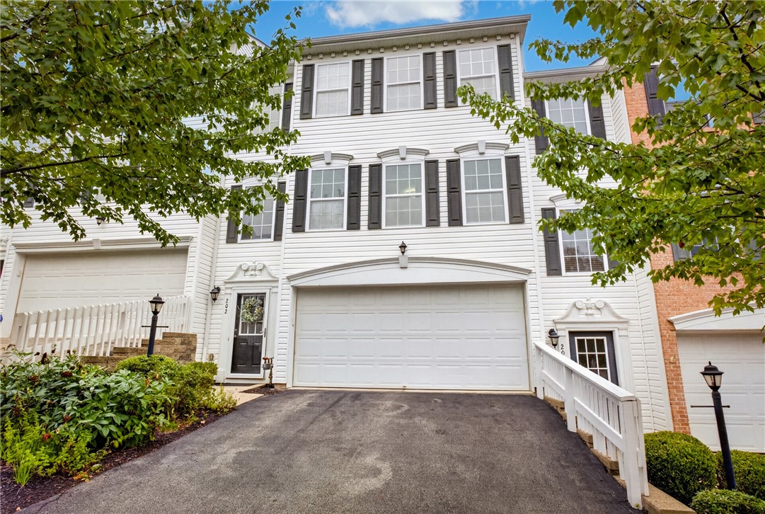 202 Ascot Court — photo