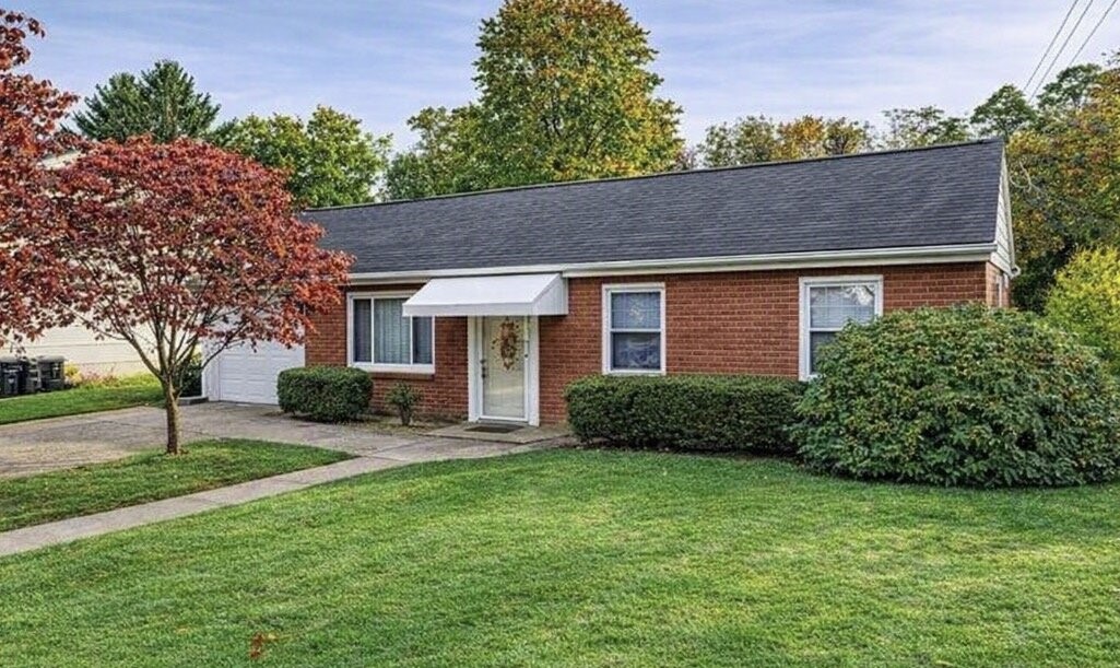 110 Sunset Dr — photo
