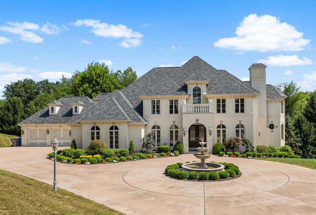108 Carriage Hill Drive — photo