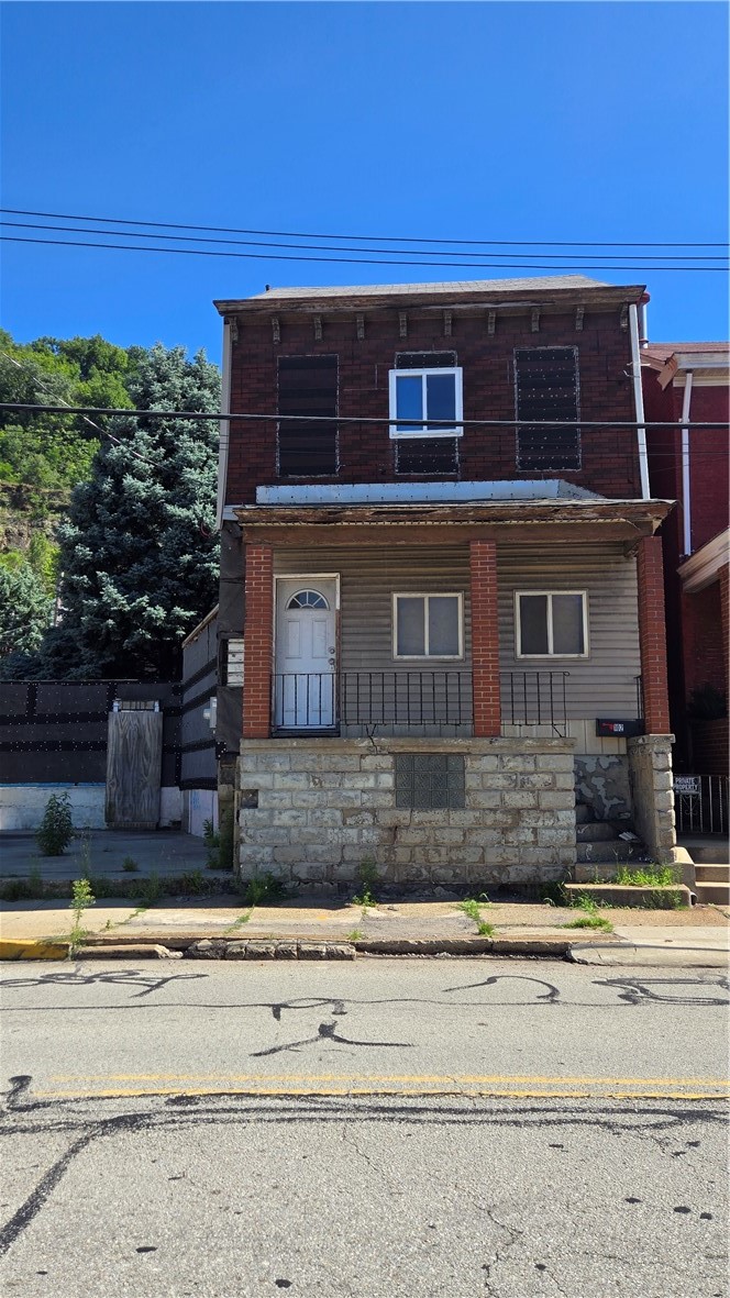 102 N Main Street — photo