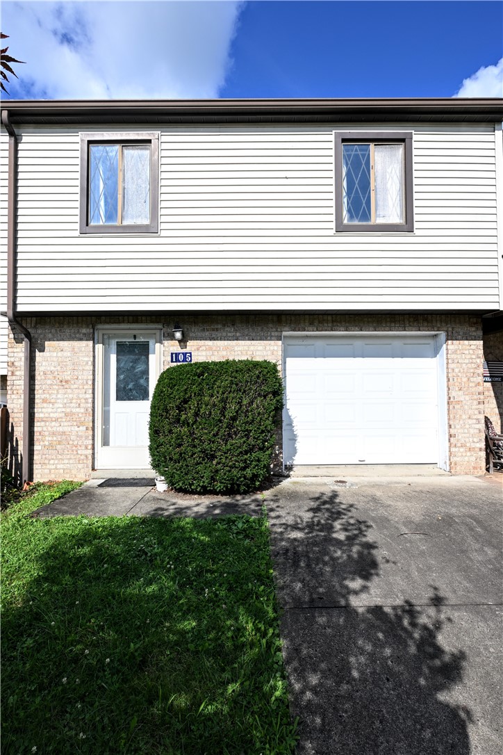 105 Williamsburg Dr — photo