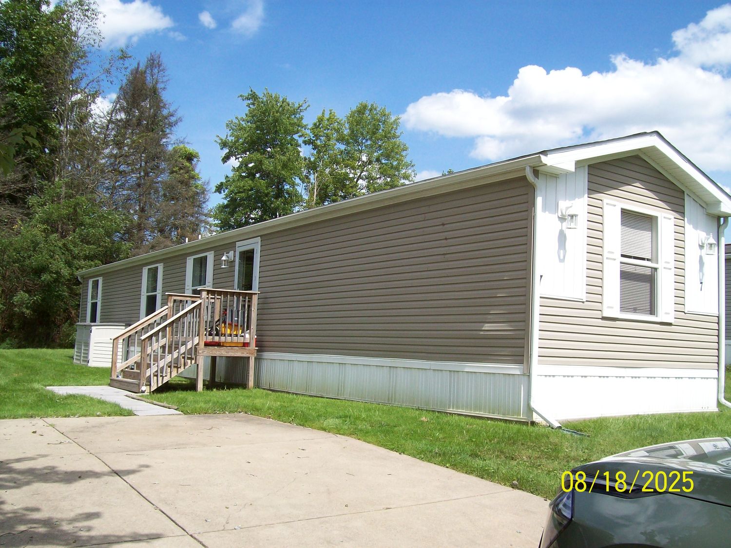 7 Hemlock Drive — photo