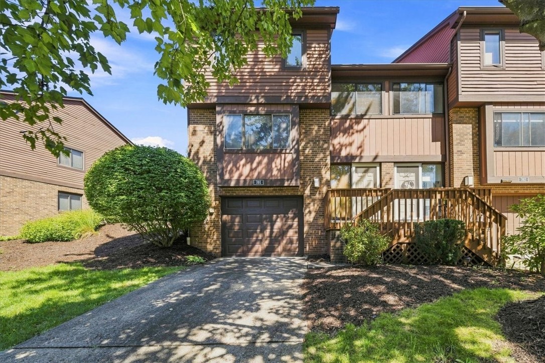 701 Forest Edge Court — photo
