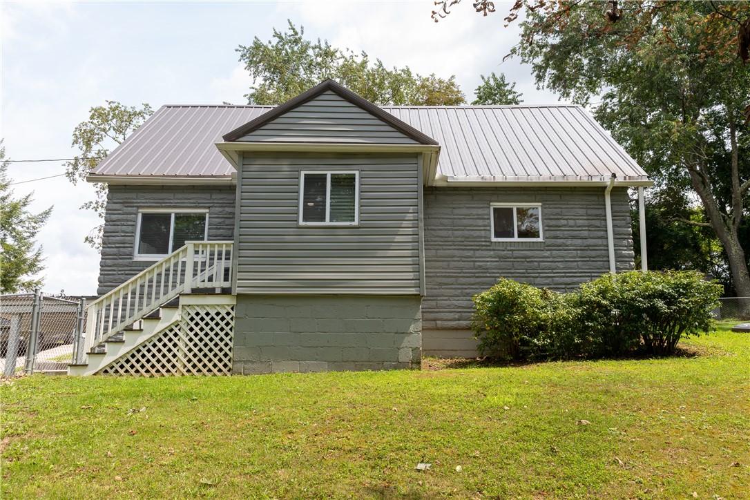 824 Ridge Rd — photo