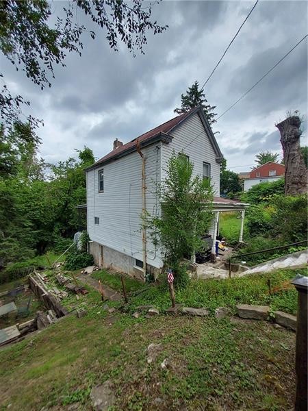 1611 Broadhead Street — photo