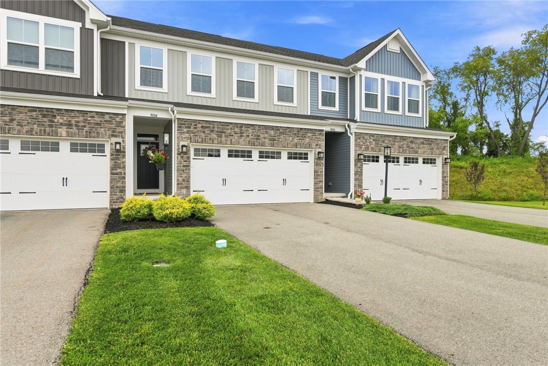 9004 Wellington Ct — photo