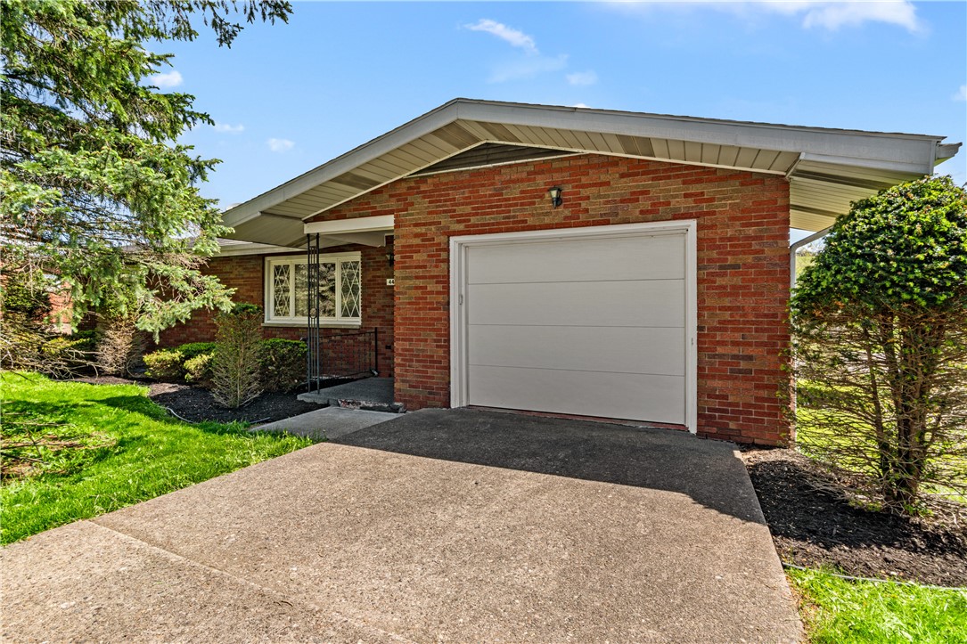 449 Belrose Dr — photo