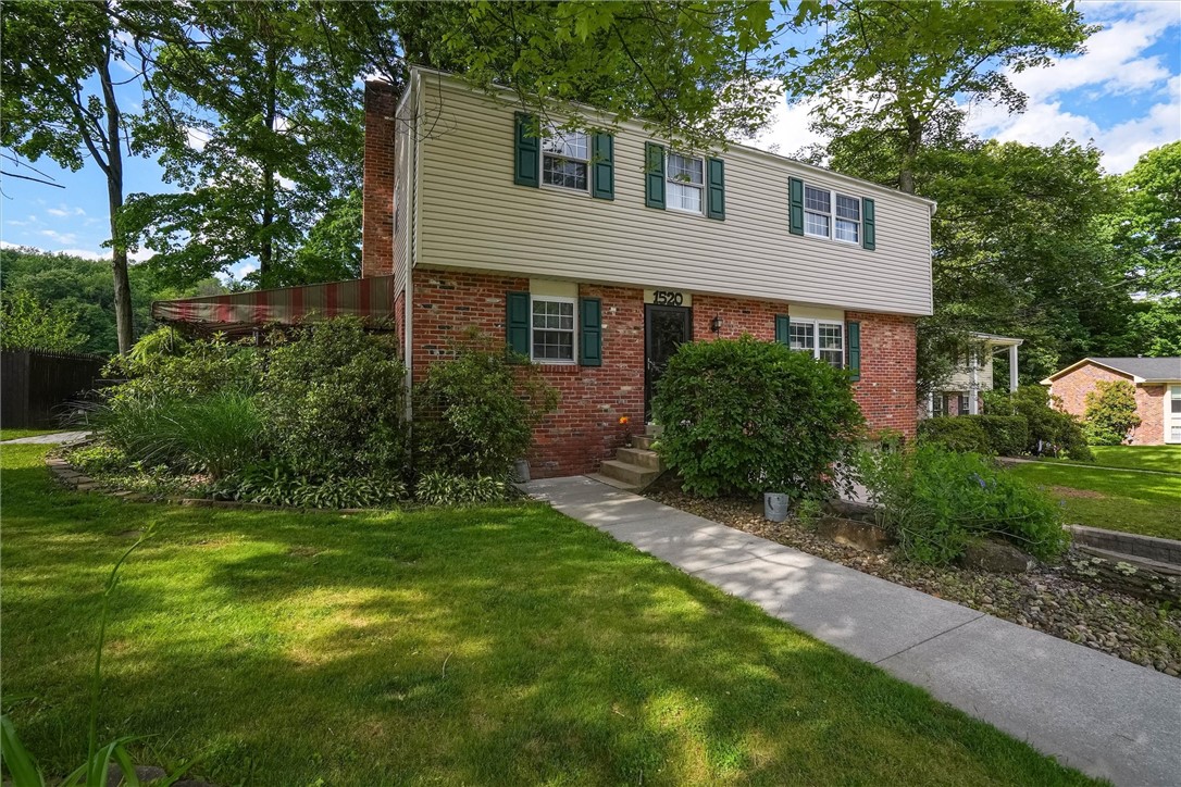 1520 Woodstream Dr — photo
