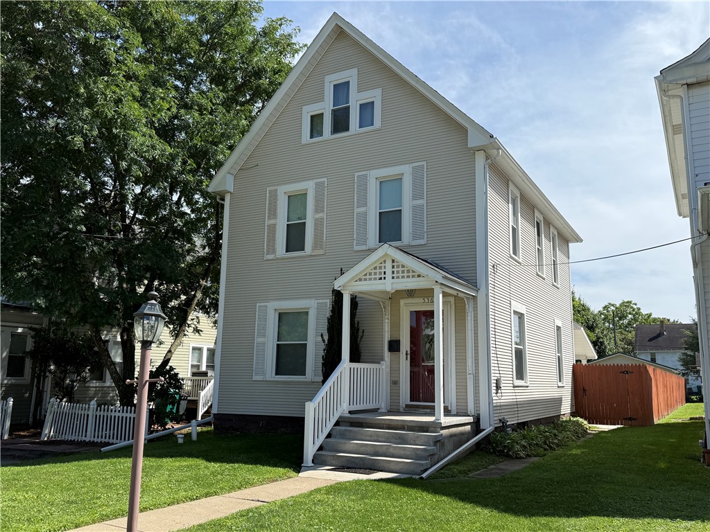 536 Oak Street — photo