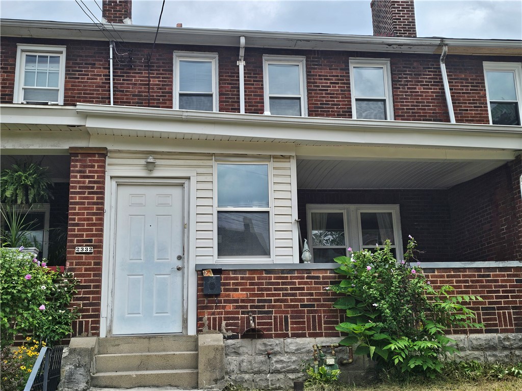 2332 Sherbrook — photo