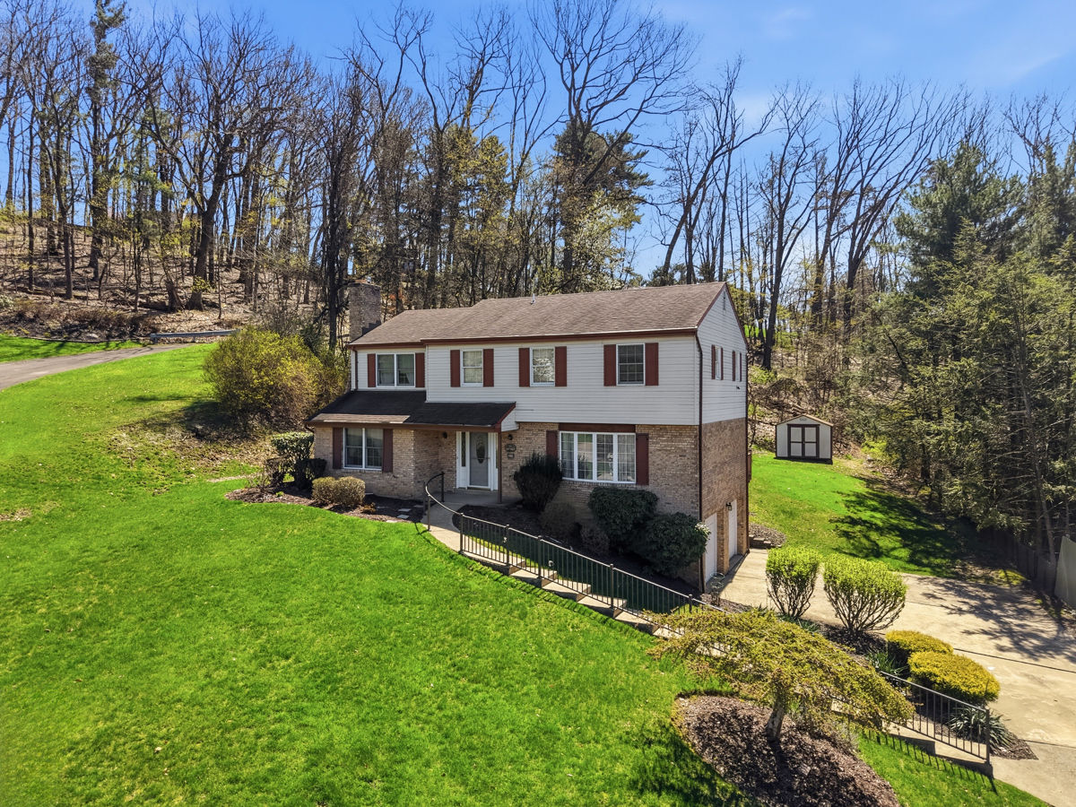 1608 Tamarack Dr. — photo
