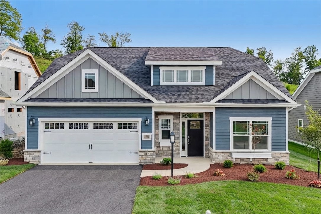1041 Lakeside Drive.. — photo