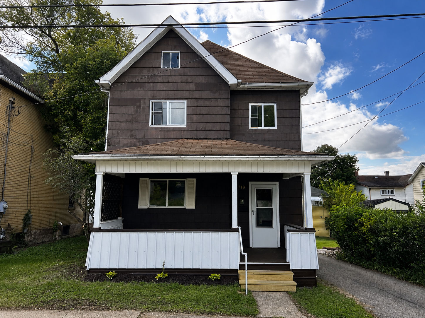 710 Irving Street — photo