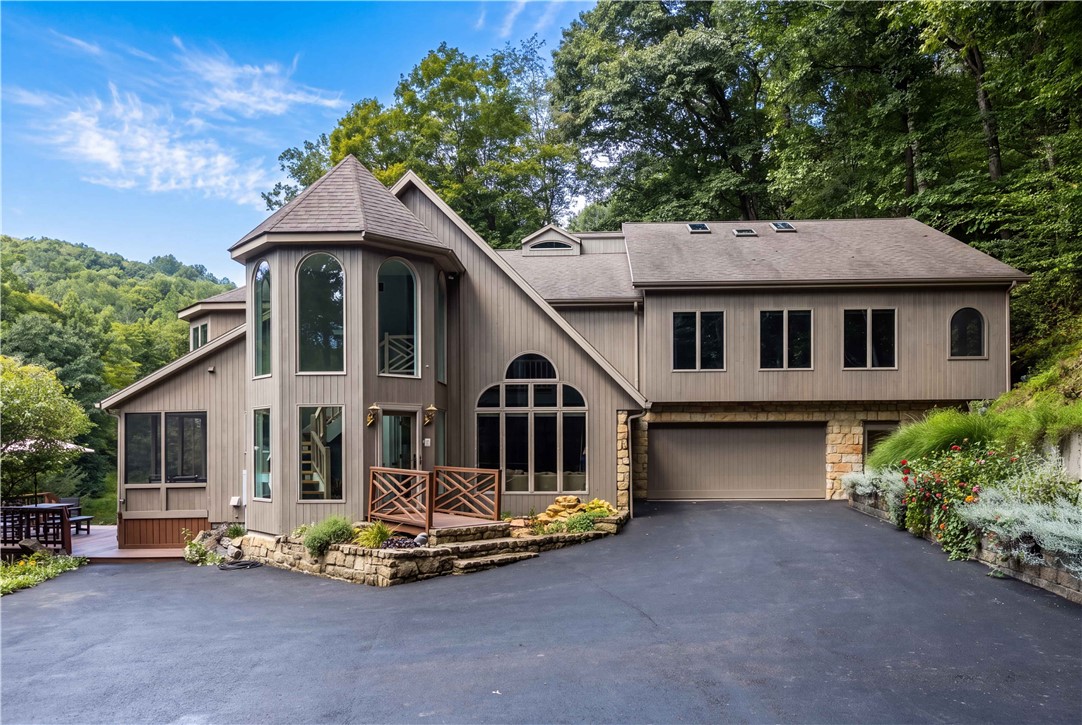 207 Youngstown Ridge Rd — photo