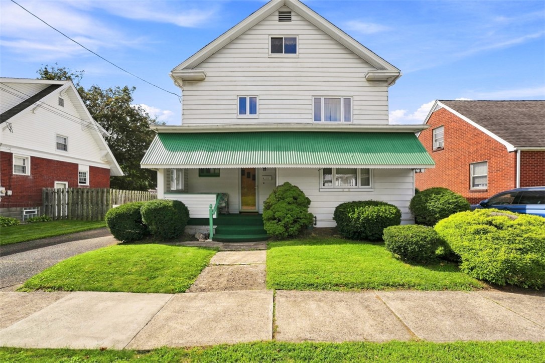 1410 Maple St — photo