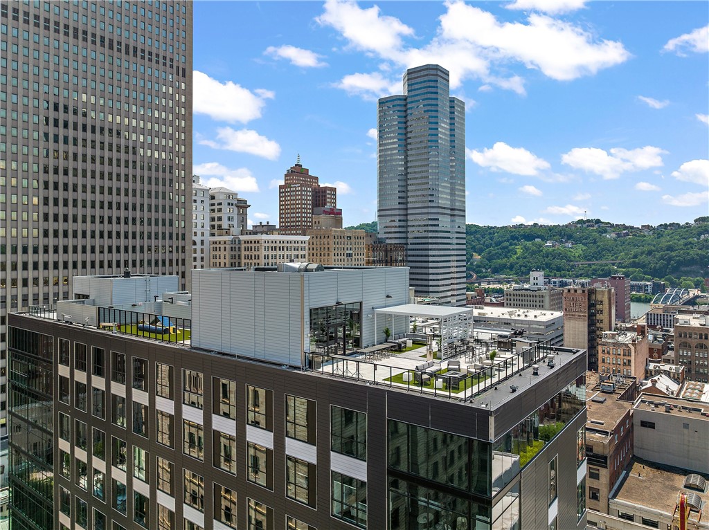 350 Oliver Avenue 1210 — photo