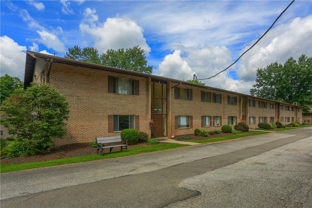 1004 Sanlin Drive — photo