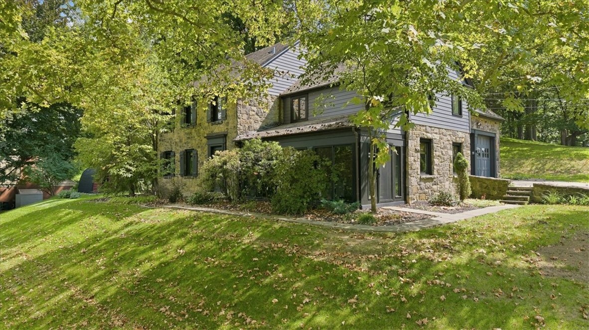 22 Priscilla Ln — photo