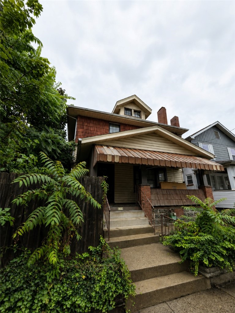 619 E 3rd Ave — photo